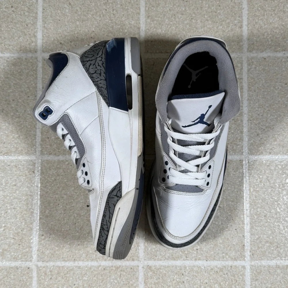 Air Jordan 3 Retro Midnight Navy Size 9 CT8532-140 Cement White Blue